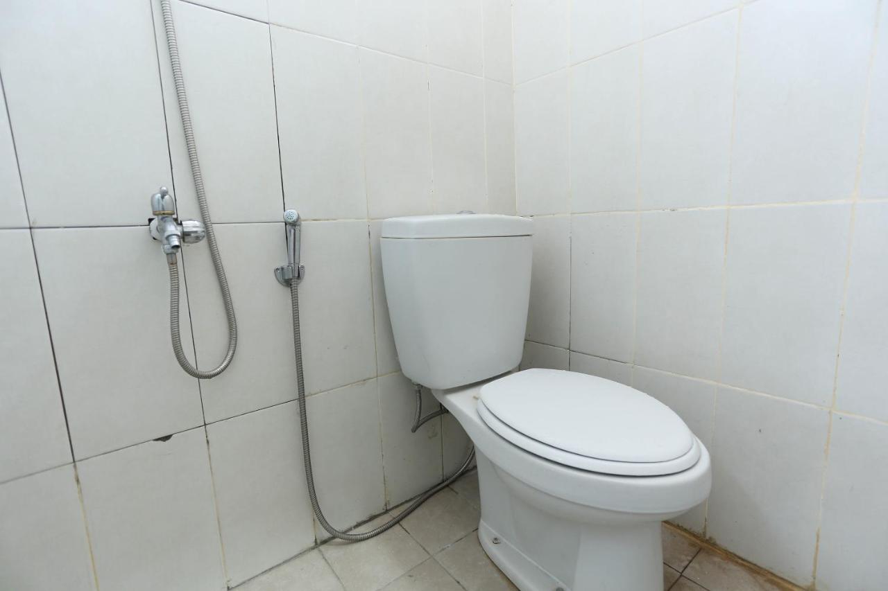 Spot On 1784 Tnc Residence Syariah Mataram Exterior foto
