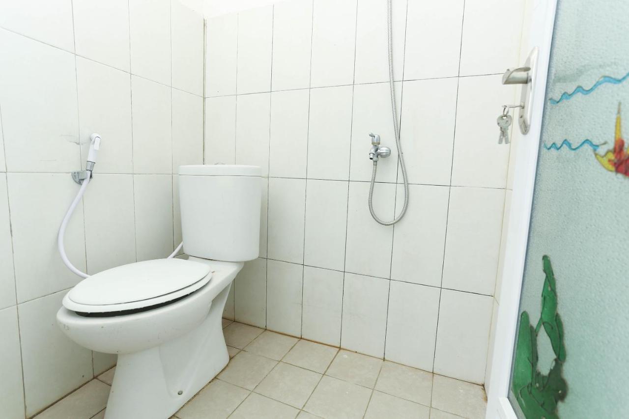 Spot On 1784 Tnc Residence Syariah Mataram Exterior foto