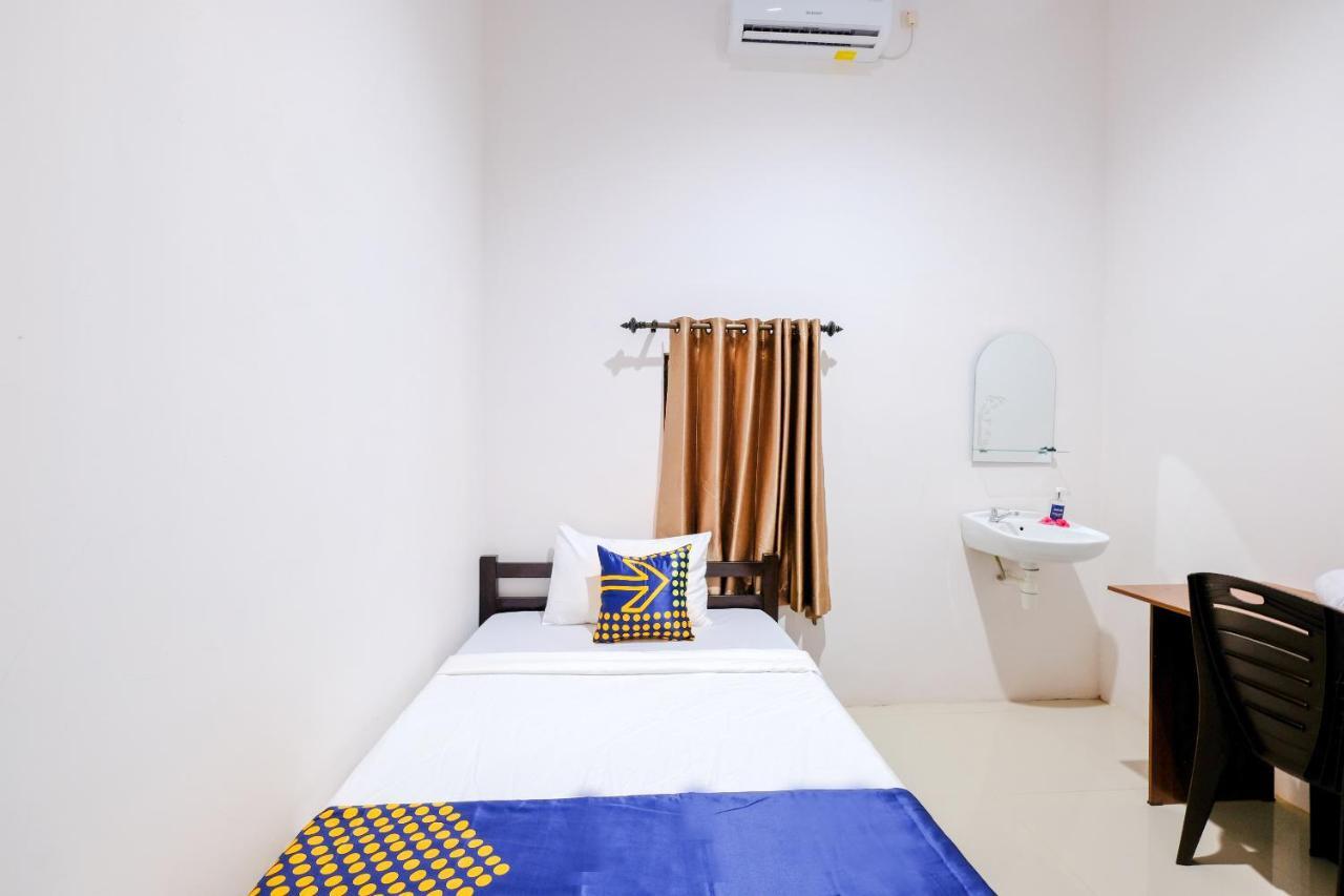 Spot On 1784 Tnc Residence Syariah Mataram Exterior foto
